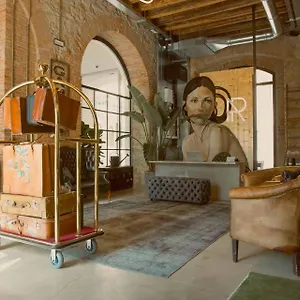 https://ar-suitesart.italymilanhotels.net